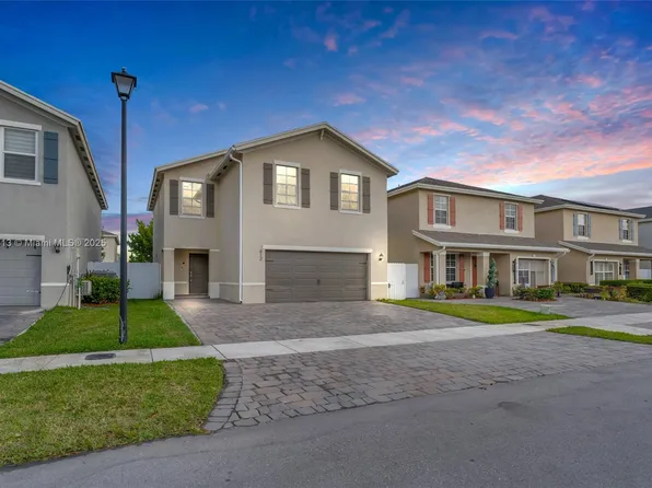 612 NE 4th Ter, Florida City, FL 33034