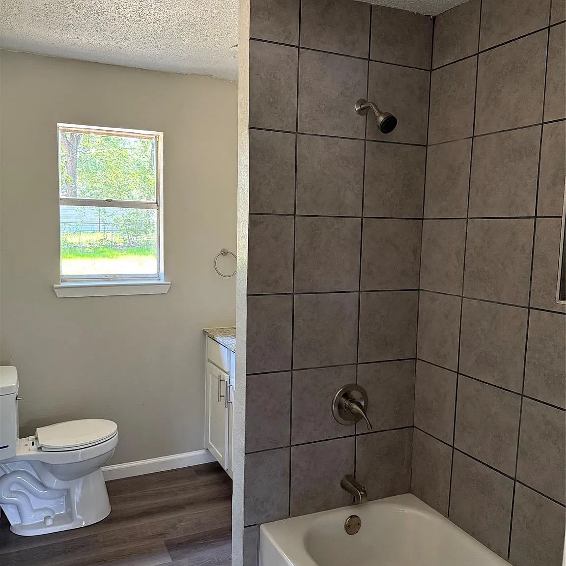 2 bed, 816 sqft, $1,300 — Photo 4