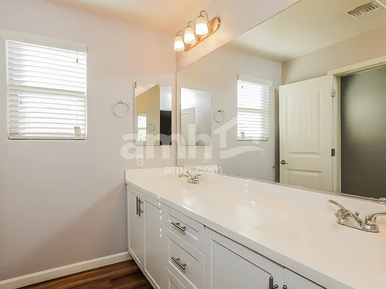 20709 W Stone Hill Rd — Photo 13