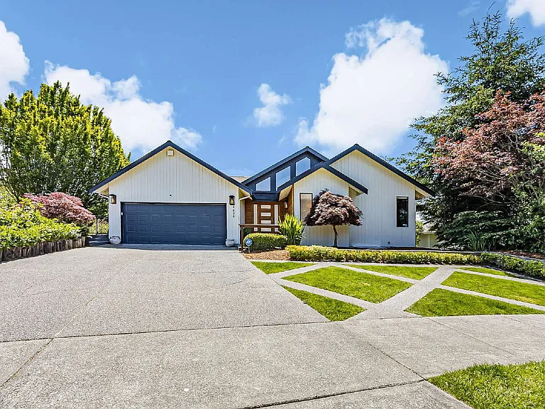 4634 Lighthouse Dr NE — Photo 30