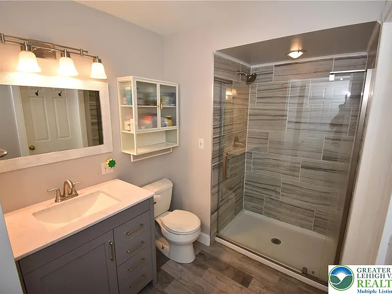 241 Spring Garden St — Photo 28