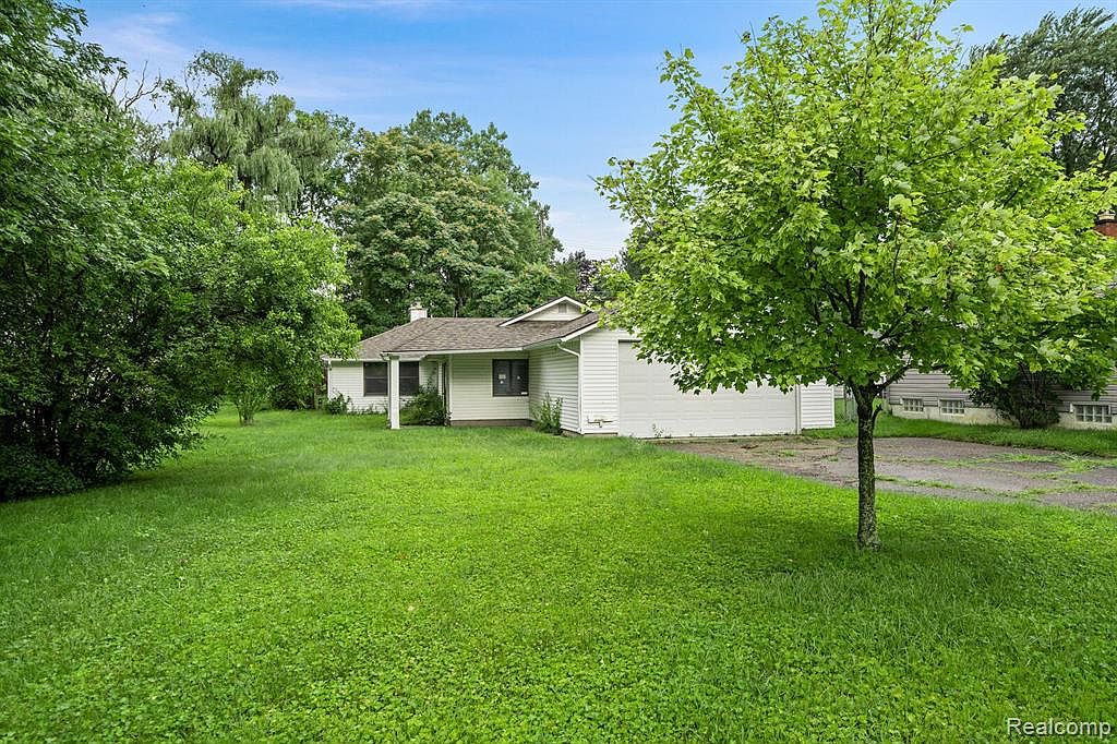 15705 Green Lane Ave, Livonia, MI 48154 MLS 20230072855 Zillow