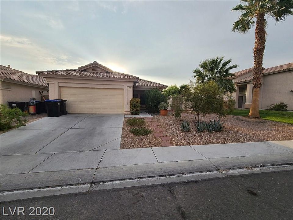 1st image of 4721 Cliff Breeze Dr