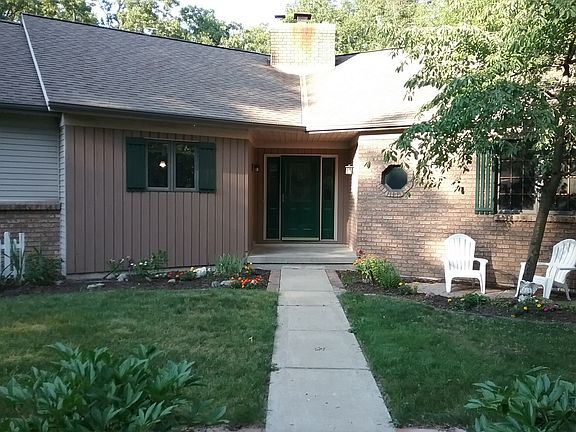 3rd image of 1270 Hawthorne Hills Dr SE