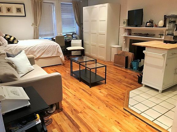 4th image of 56 W 85th St #A