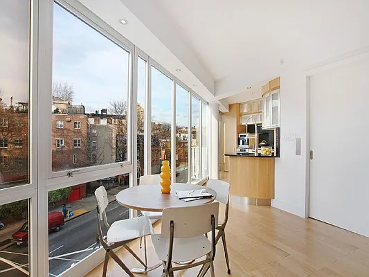 Sold by Sotheby's International Realty | media 17