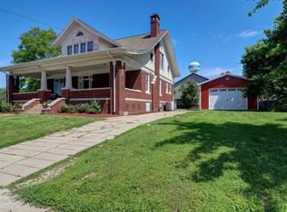 102 E Main St, Camargo, IL 61919