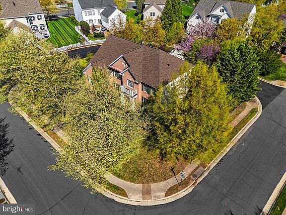 4th image of 42758 Glenside Dr