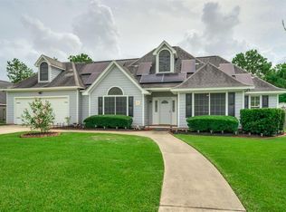 14 Finetta Ln, Alvin, TX 77511