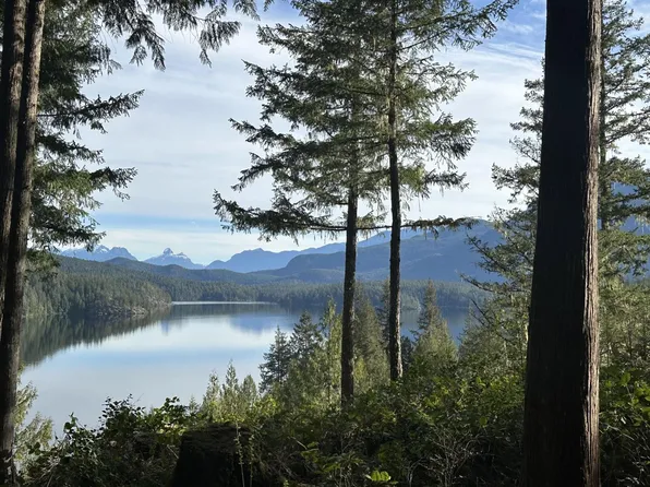 7101 Sakinaw Woods Dr #201, Sunshine Coast, BC V0N 1S1