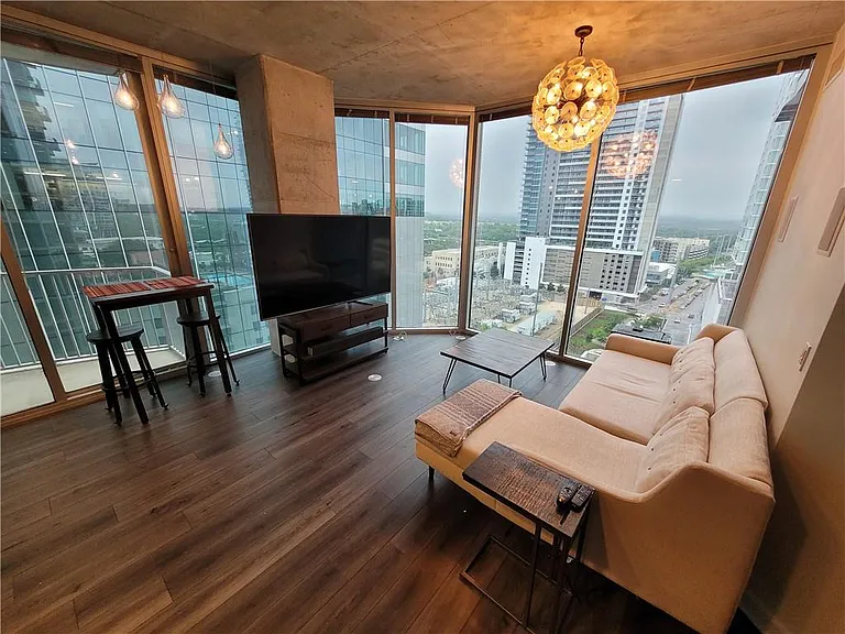 360 Nueces St #1302 — Photo 4