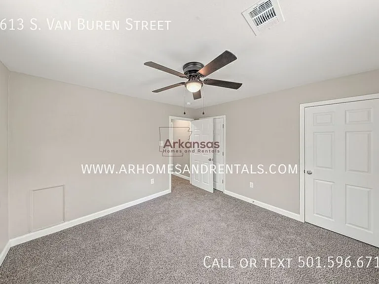 2613 S Van Buren St — Photo 9