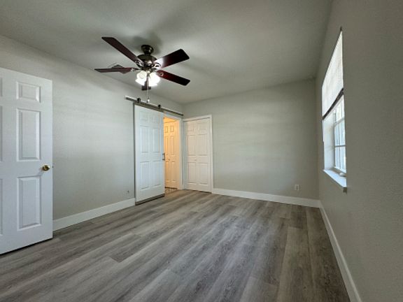 5th image of 260 20th Ave S #1