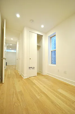 Rented by Bold New York | media 25