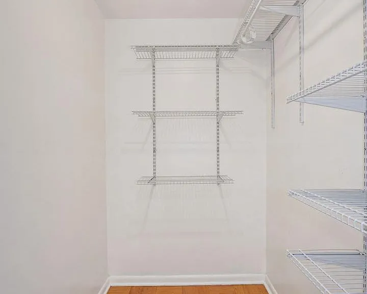 10201 Grosvenor Pl #712 — Photo 11