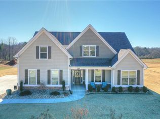 700 Durham Dr, Hoschton, GA 30548