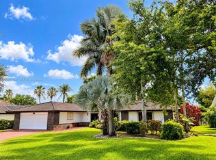 Country Club Of Miami Est, Hialeah, FL 33015