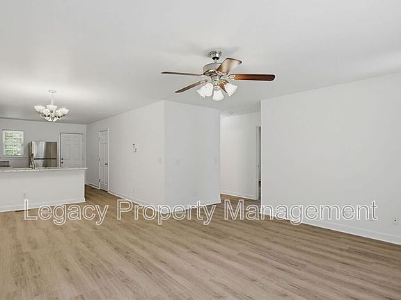 4th image of 1352 Snow Ct