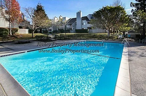 2bd/2ba condo in Aptos — Photo 4