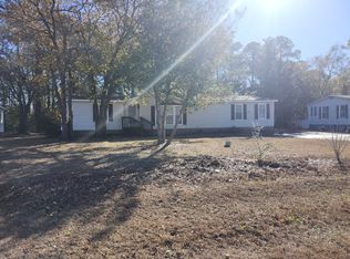 210 Champion Dr, Hampstead, NC 28443