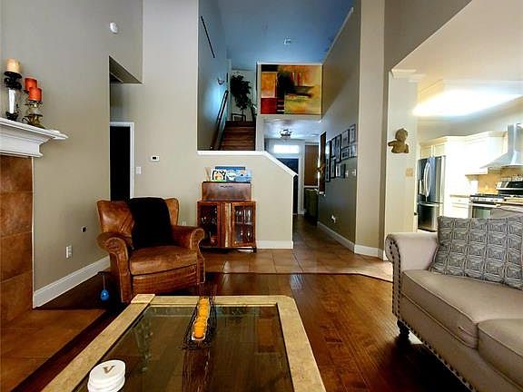 3rd image of 1104 Summerbrook Dr
