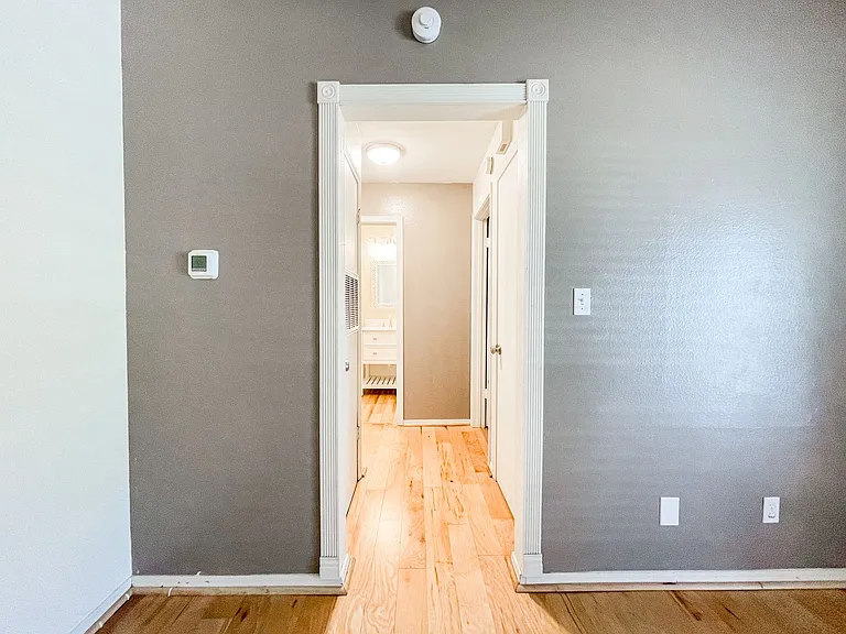 601 E Burgess Rd #E4 — Photo 10