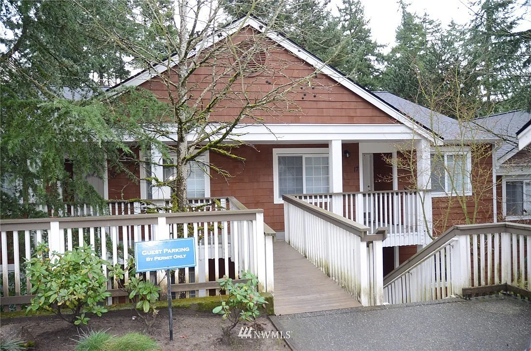 2 bed, 998 sqft, $2,600 — Photo 1
