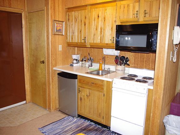 5th image of 1420 Panadero Ave #3