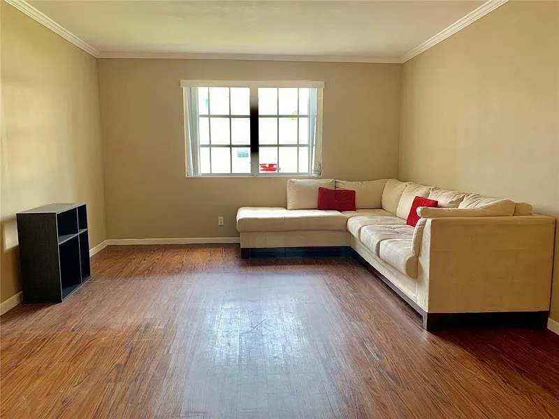1 bed, 1.0 bath, 650 sqft, $1,400 — Photo 3