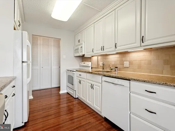 1001 City Ave #Wa-1008, Wynnewood, PA 19096