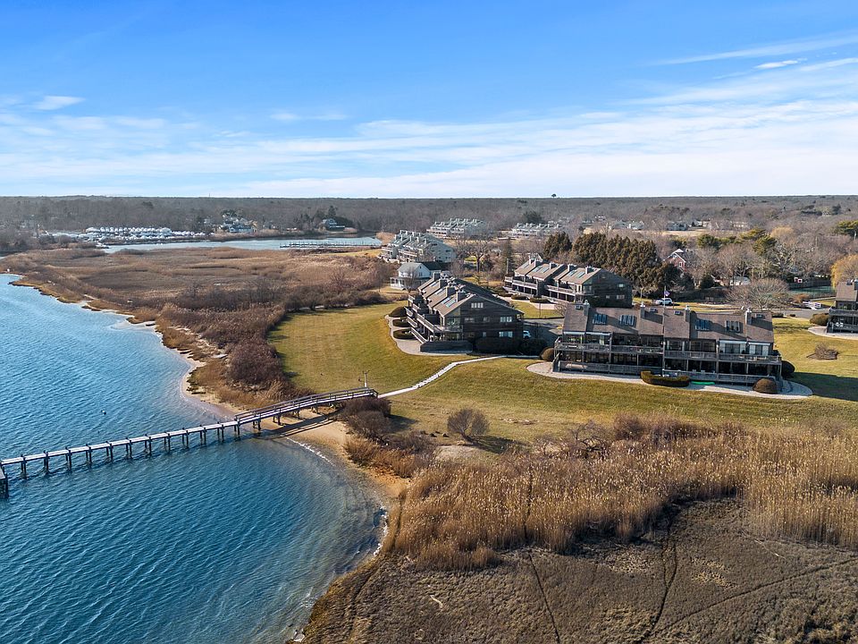 59 Watchogue Ave East Moriches NY Zillow