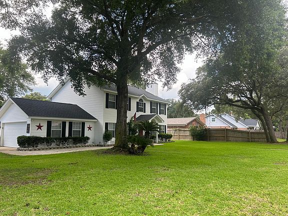3rd image of 707 Kris Ave NE