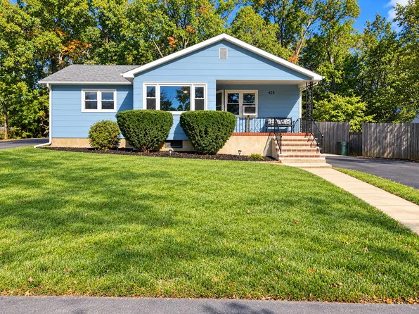 429 Shady Ln, Howell, NJ 07731