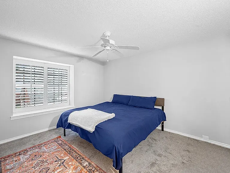1095 Roaring Springs Rd — Photo 9