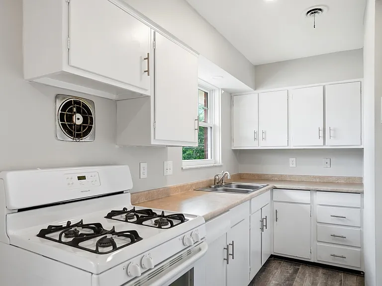 1545 King Ave #D — Photo 12