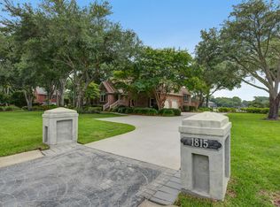 1815 Omni Blvd, Mount Pleasant, SC 29466