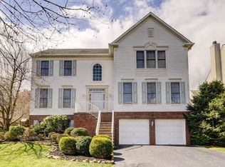 14 Queenberry Way, Basking Ridge, NJ 07920