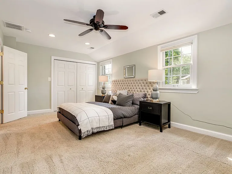 3233 Stephenson Pl NW — Photo 21