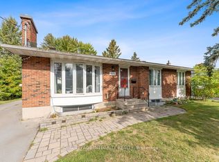 1105 Falaise Rd #B, Ottawa, ON K2E 6R1