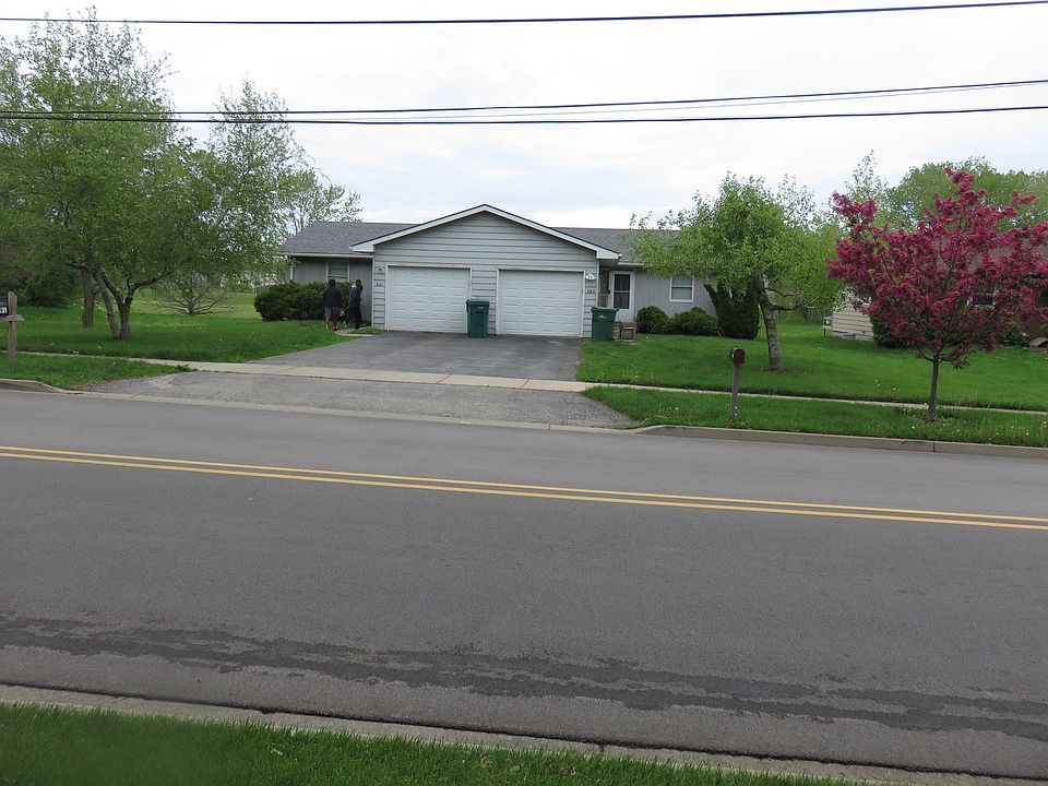 1st image of 889 Belle Plaine Ave #891