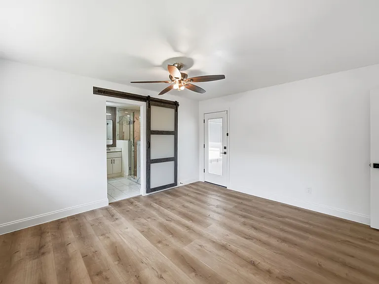 7765 El Pensador Dr — Photo 16