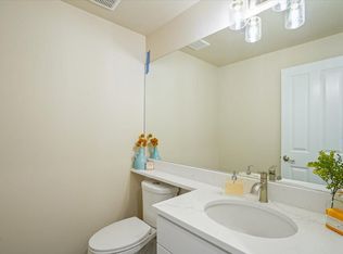 24275 SE 1st Pl, Sammamish, WA 98074