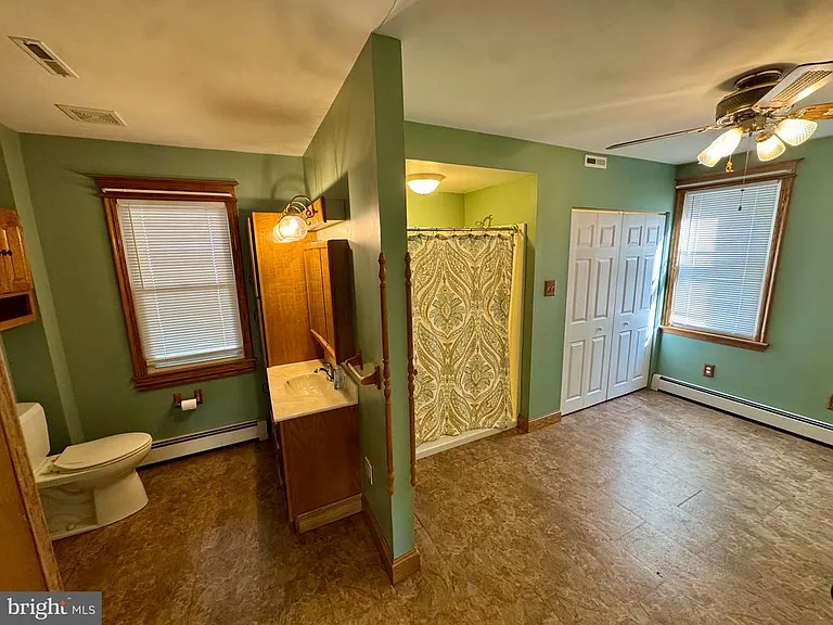 300 Asbury Ave — Photo 16