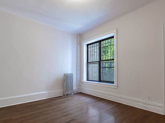 4th image of 384 Saint Johns Pl #1B