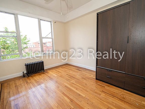 4th image of 25-29 45th St #2F