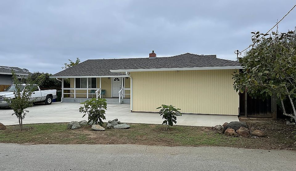 2nd image of 214 Calabasas Rd