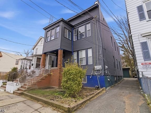 3rd image of 76 Grace St