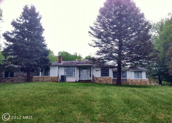 1st image of 6716 Breezy Dr