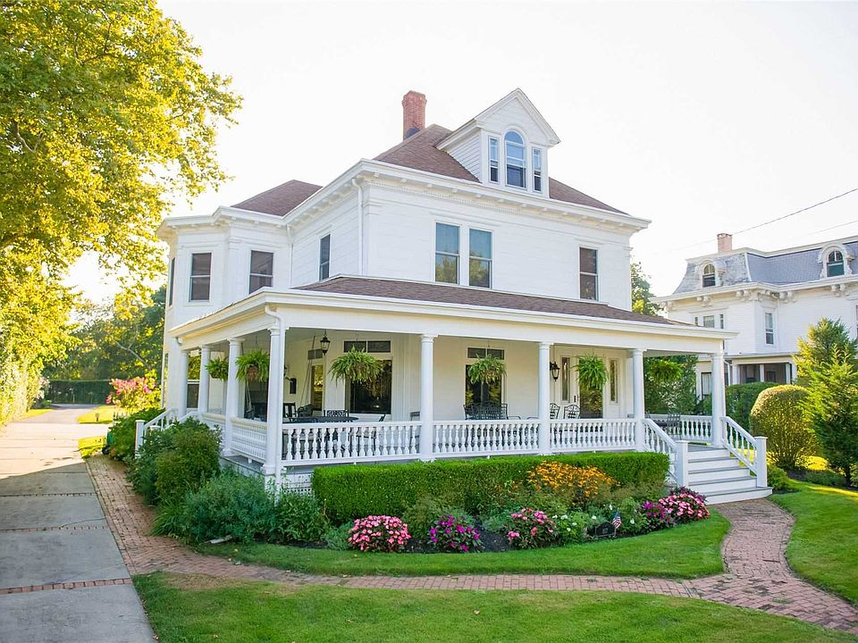 817 Main Street, Greenport, NY 11944 Zillow
