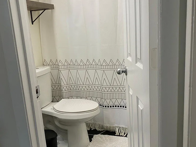 1510 Shelton Ave #B — Photo 8